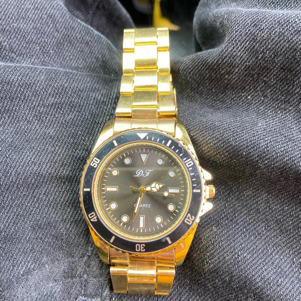 14k gold platted d.f quartz watch